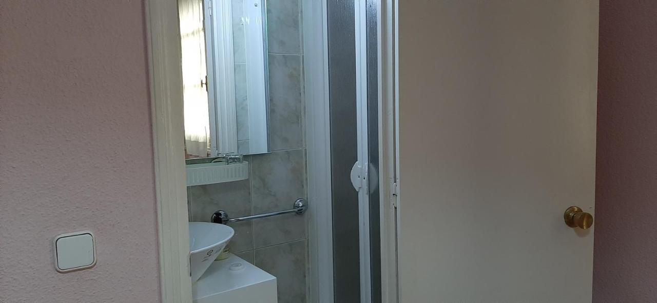 Habitación Doble con baño compartido