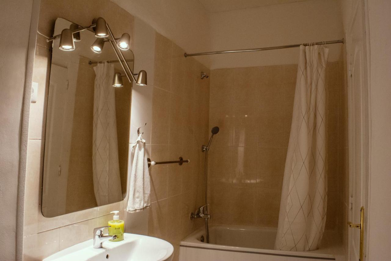 Double Room Extra Bed private bathroom,1031444458:JPEG