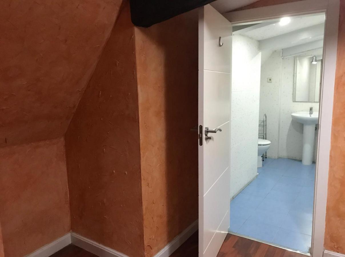 Family Room with Private Bathroom,1039059247:JPEG