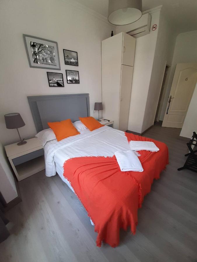 Double or Twin Room,1075910704:JPEG
