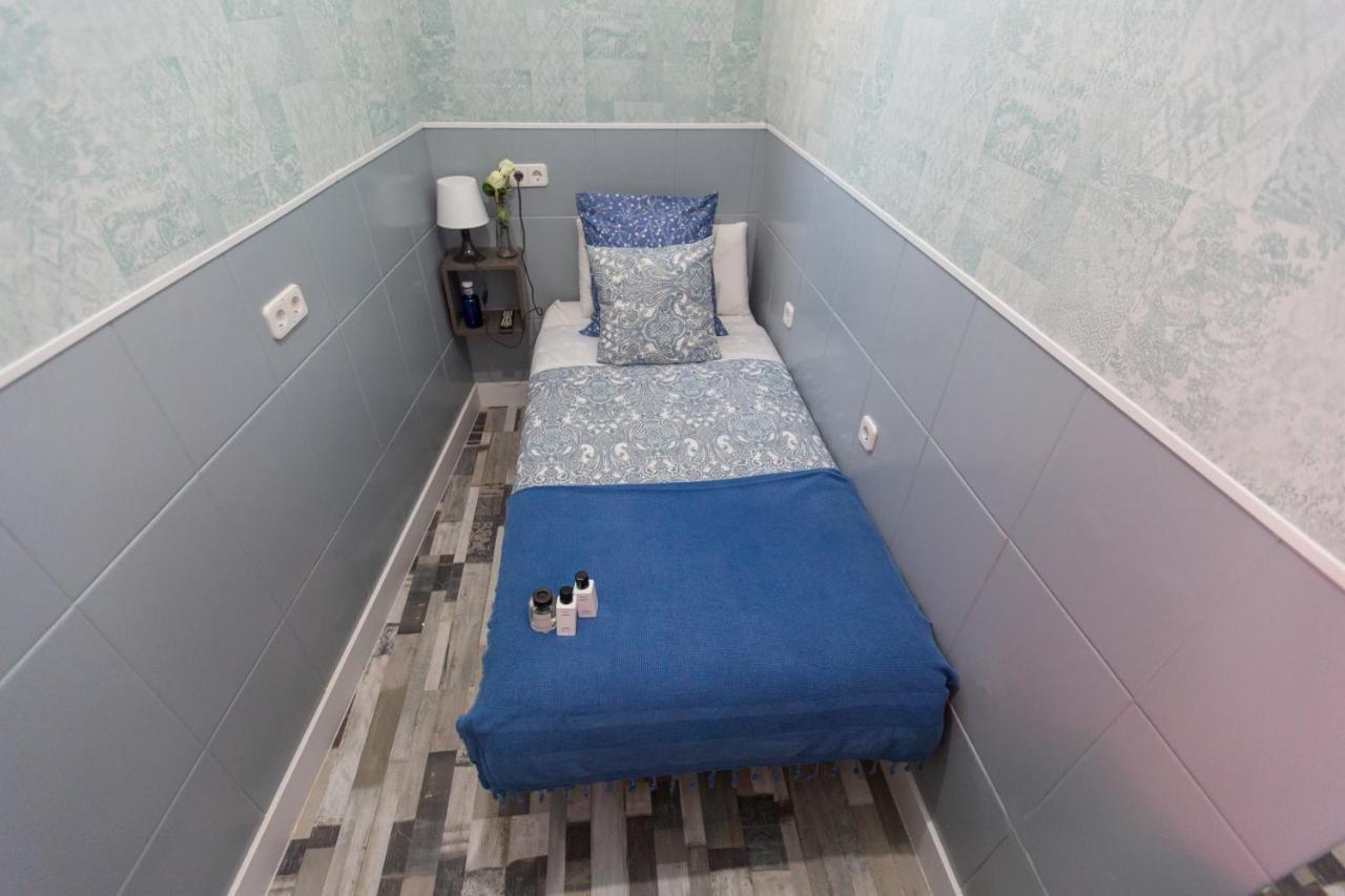 Habitación Individual Económica con baño compartido