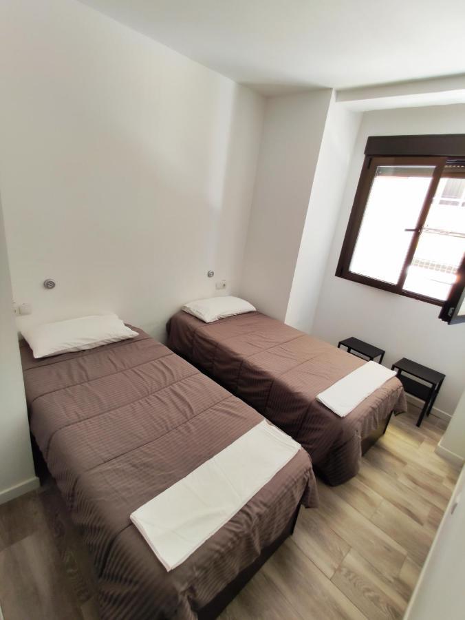 Twin Room Private Bathroom
