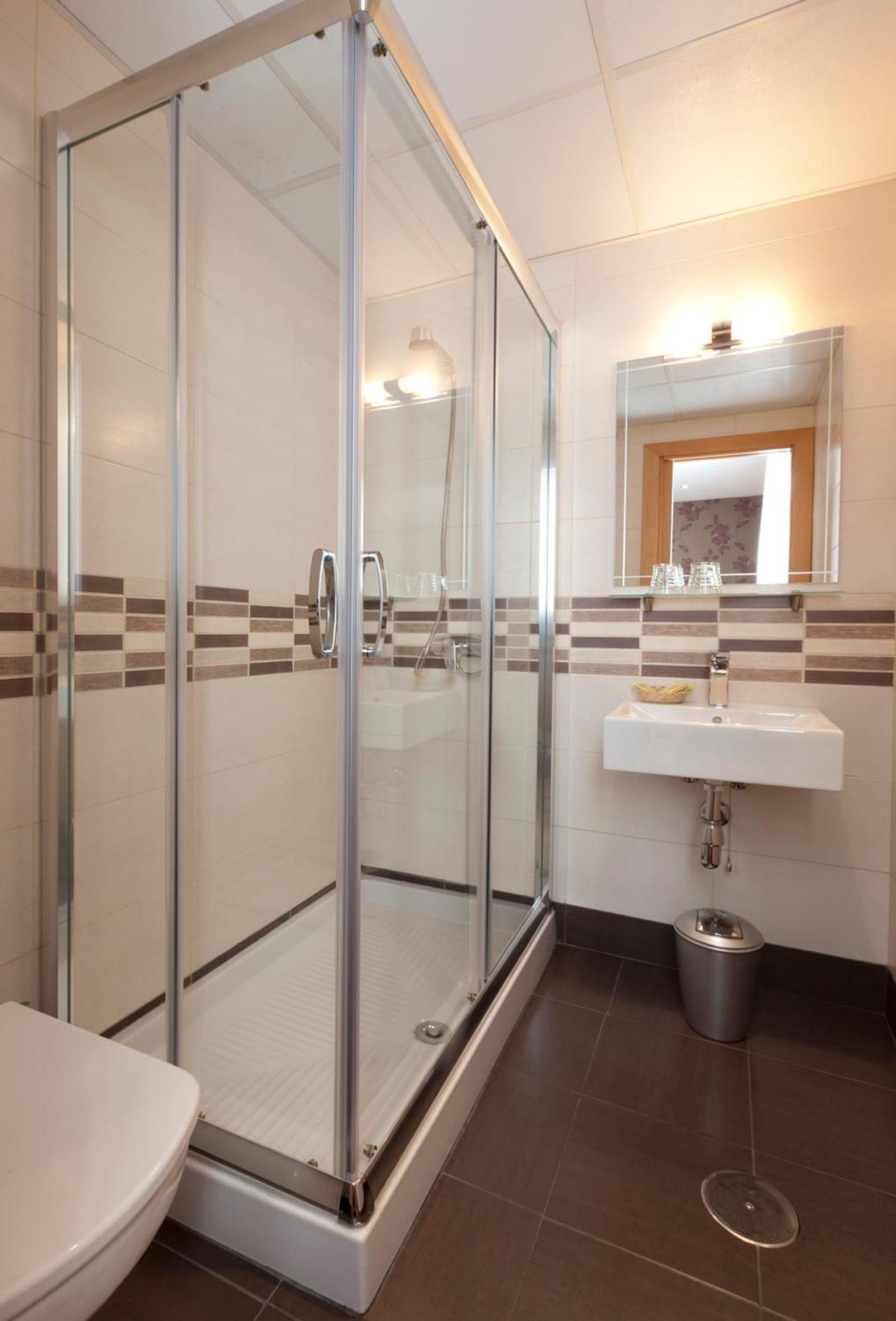 Habitación Doble con cama supletoria (3 adultos)