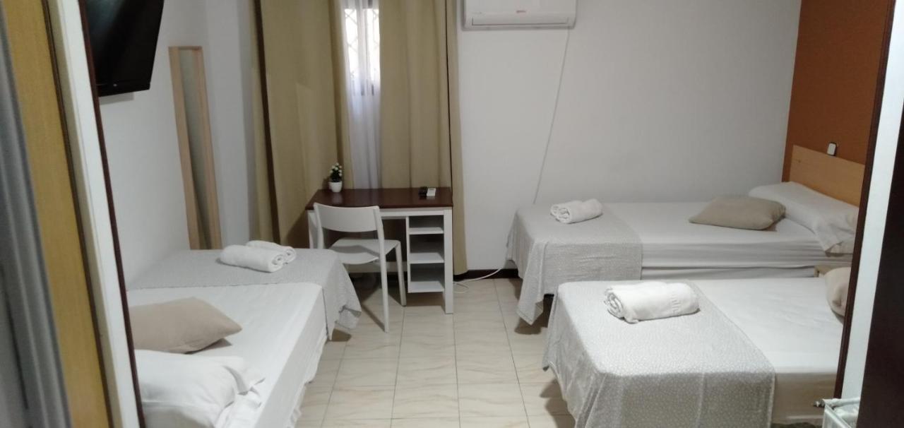 Basic Triple Room
