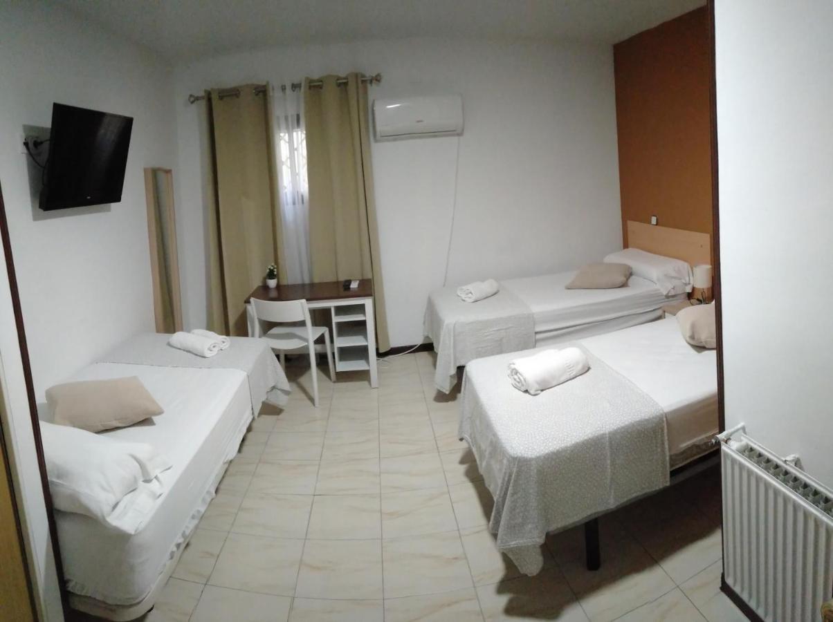 Basic Triple Room