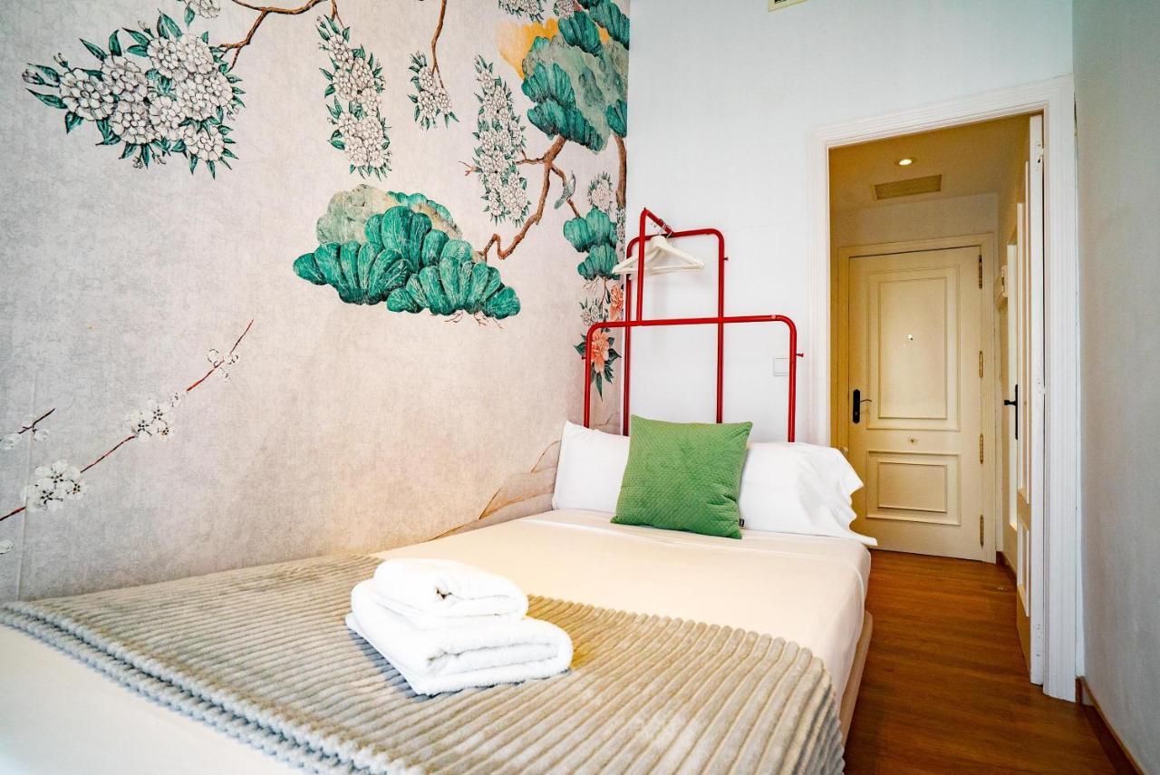 Two-Bedroom Apartment,1309948066:JPEG