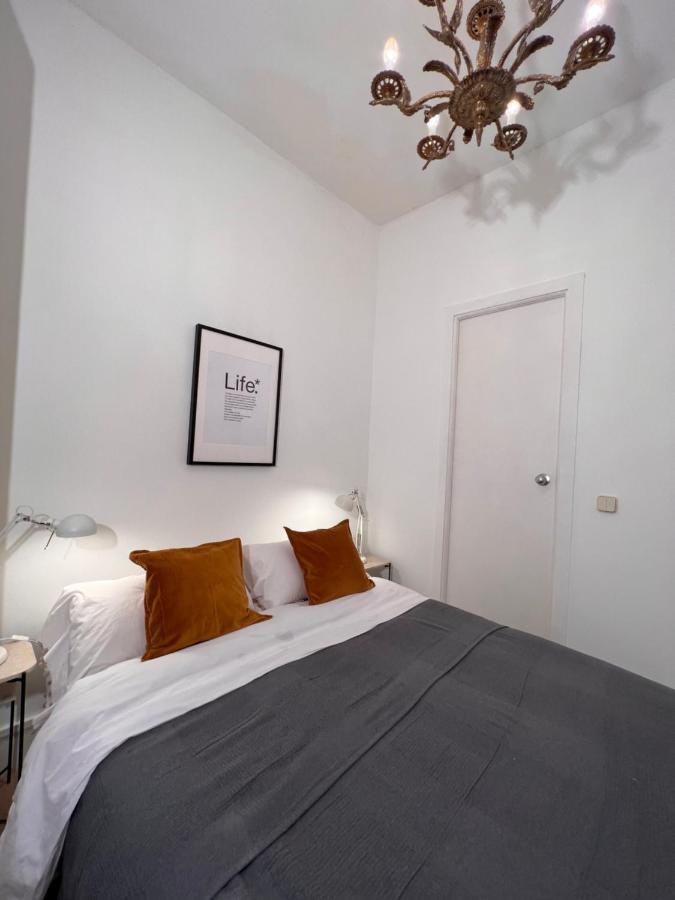 Large Single Room,1368648668:JPEG