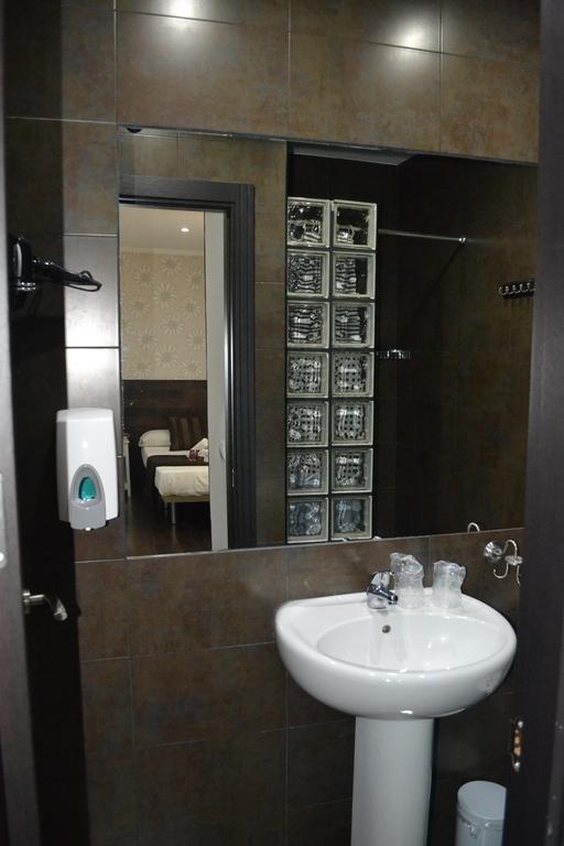 Double Room,820497818:JPEG