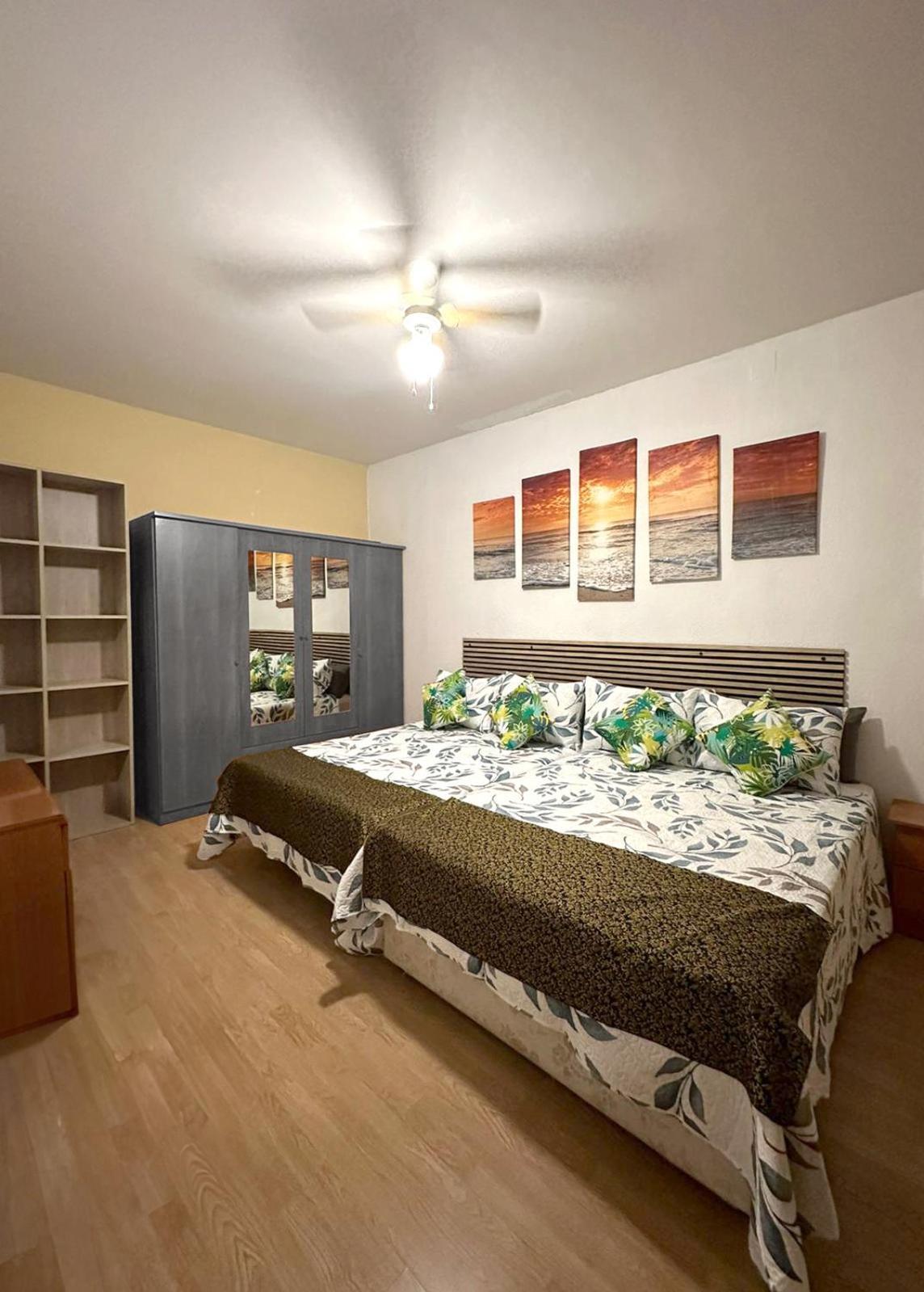 Habitación Cuádruple Económica con baño compartido