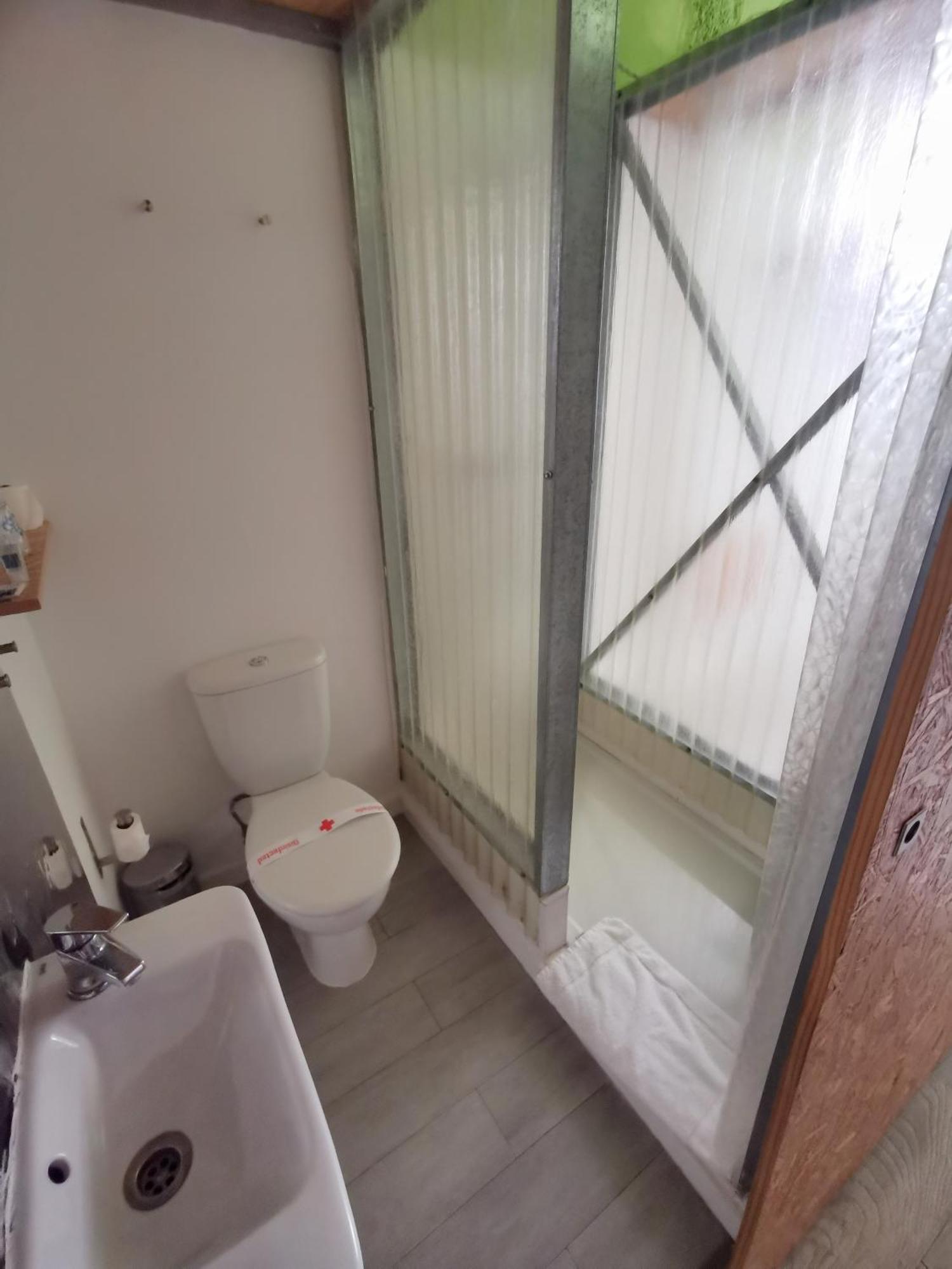 Twin Room Private Bathroom