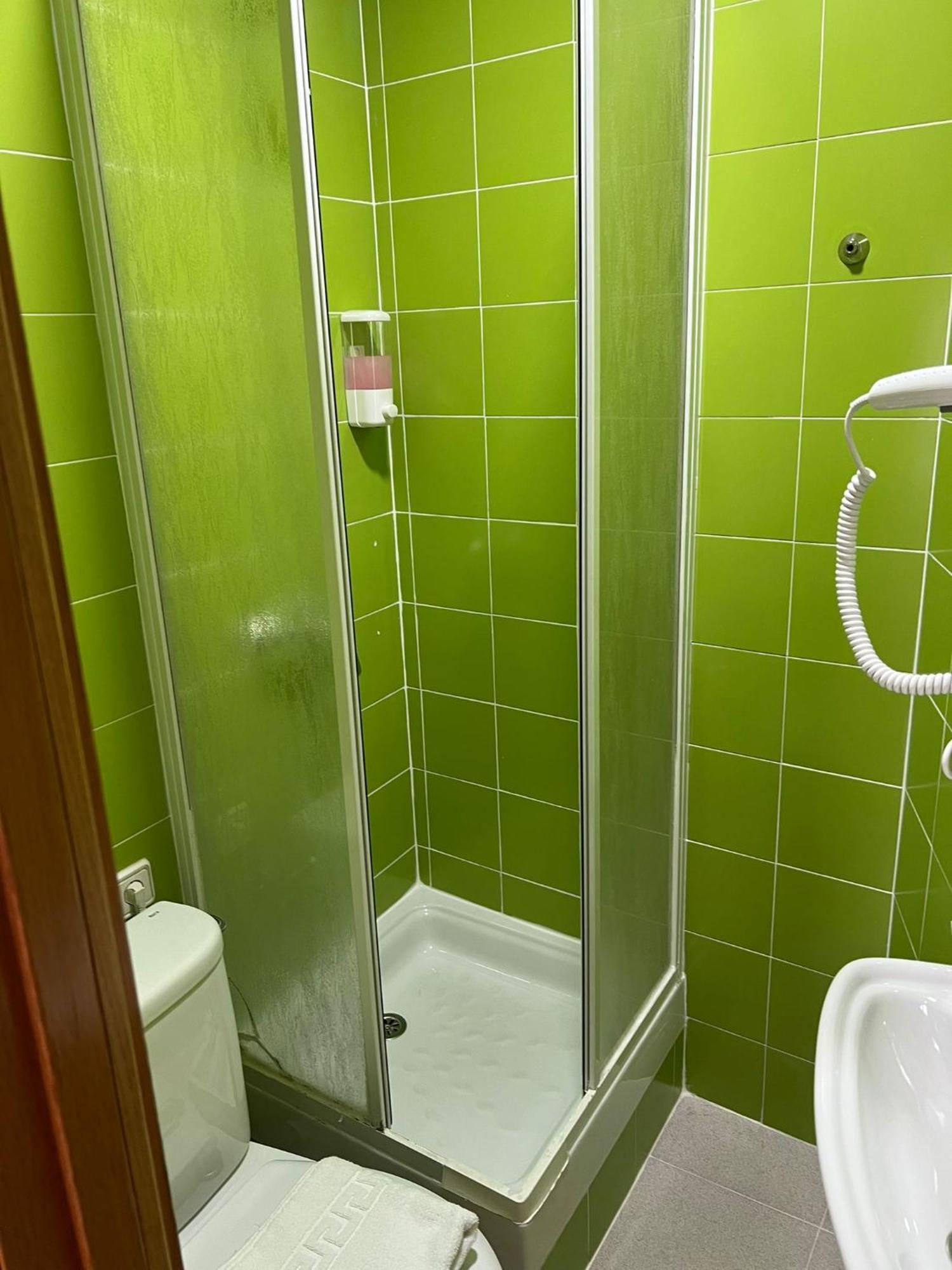 Habitación Doble Pequeña con baño compartido