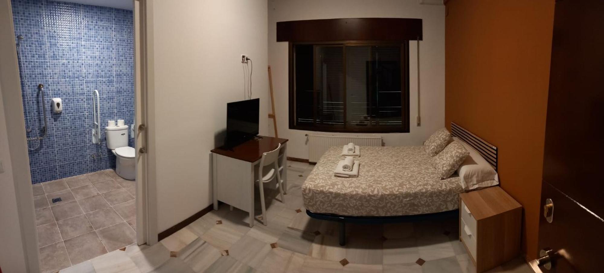 Double Room Private Bathroom