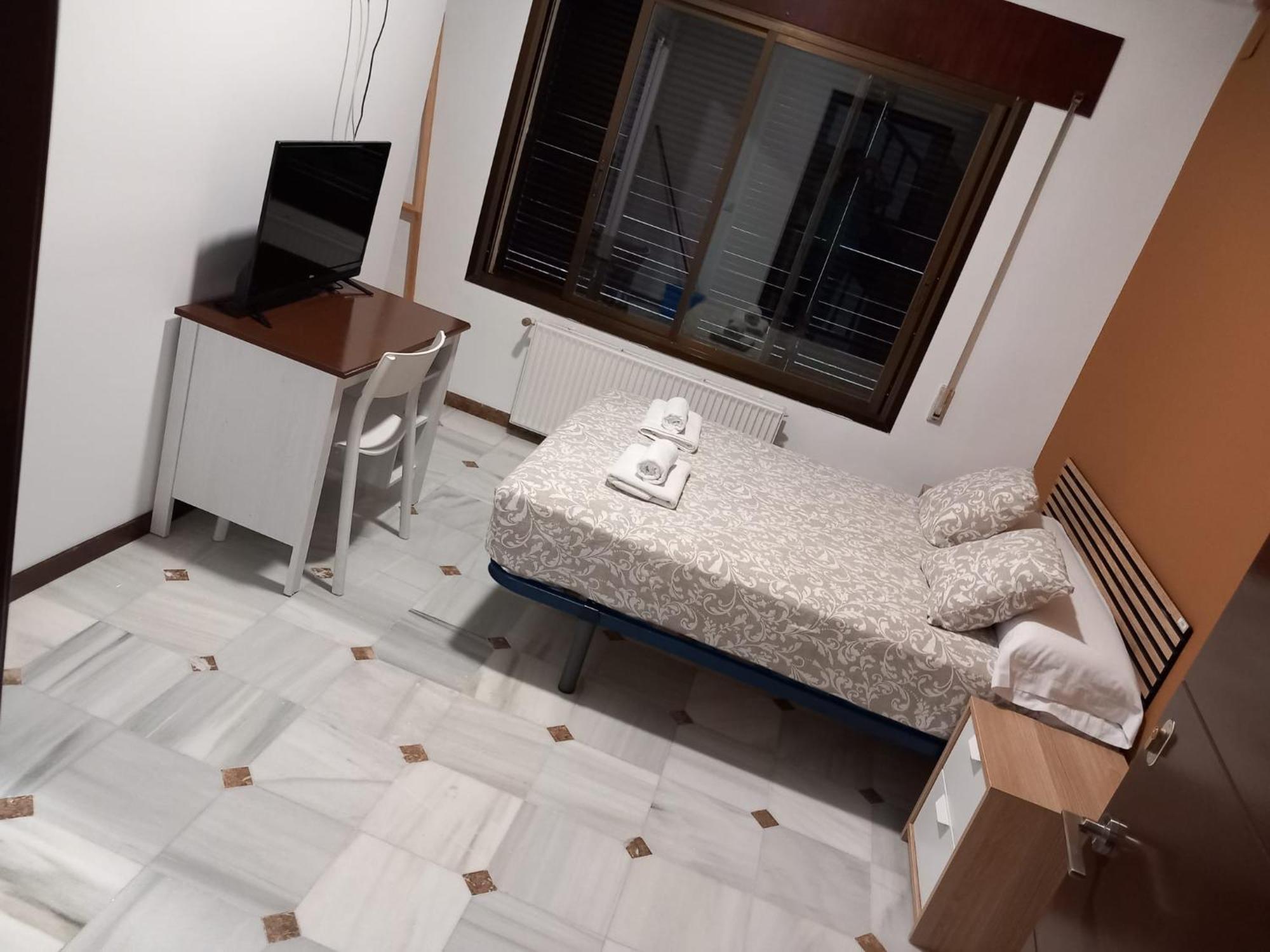 Double Room Private Bathroom