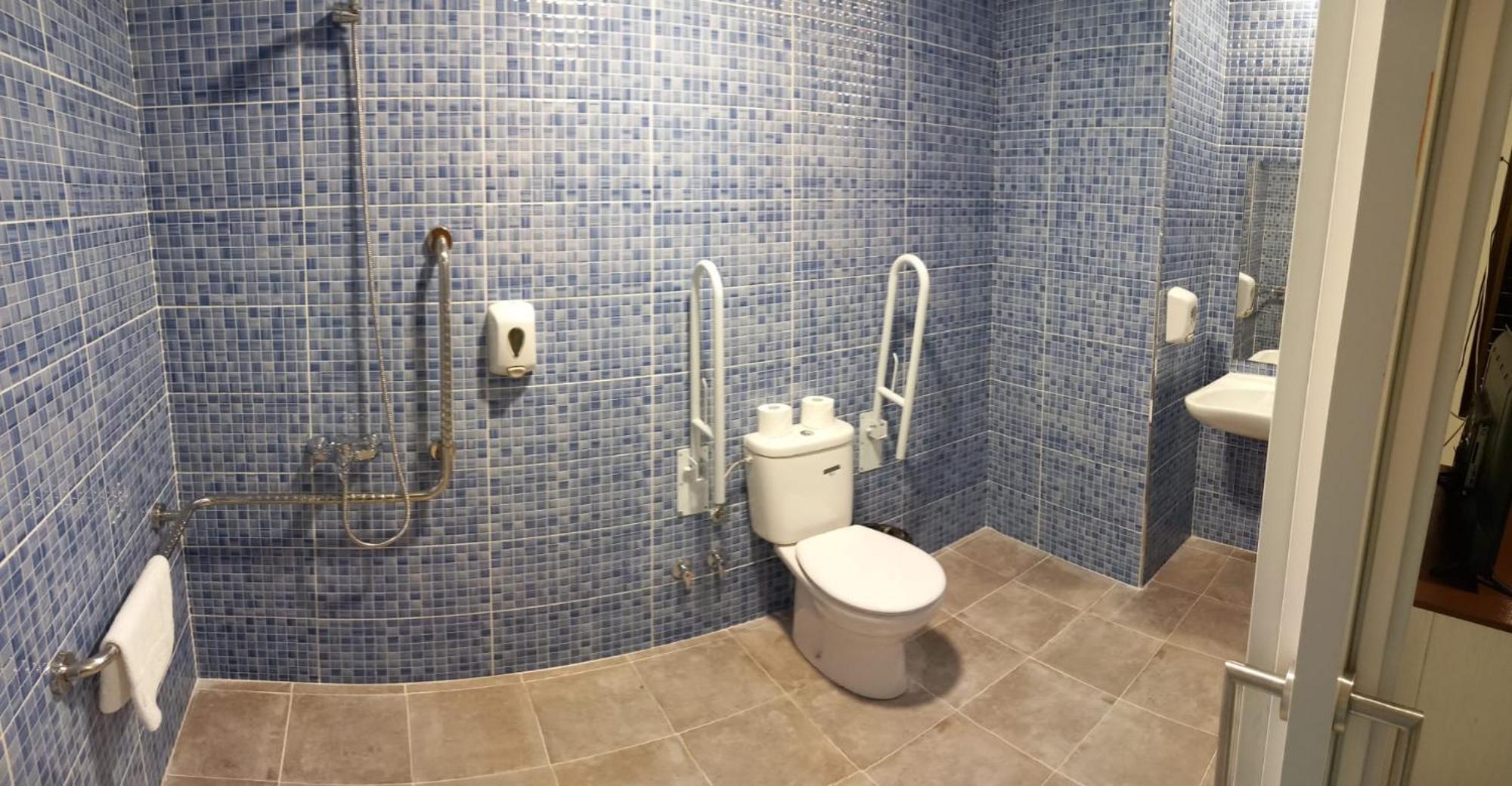 Double Room Private Bathroom