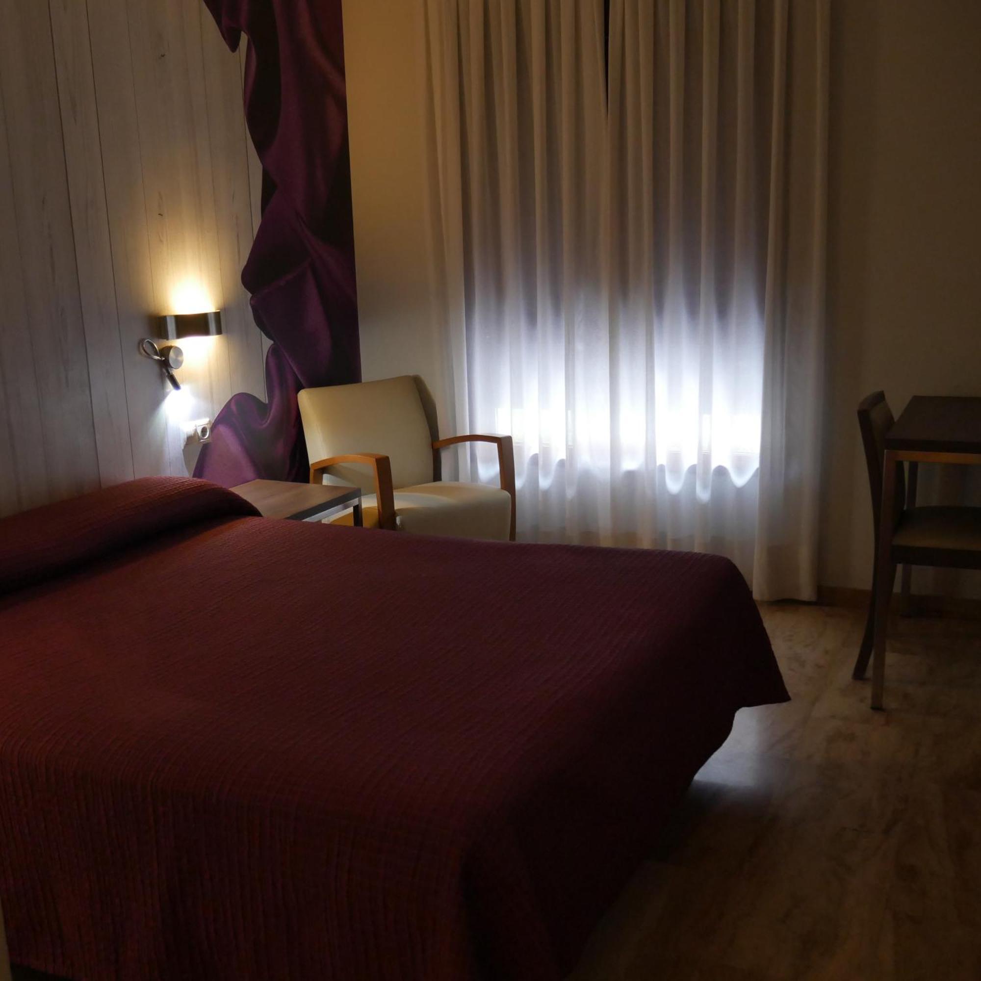 Double Room,139105749:JPEG
