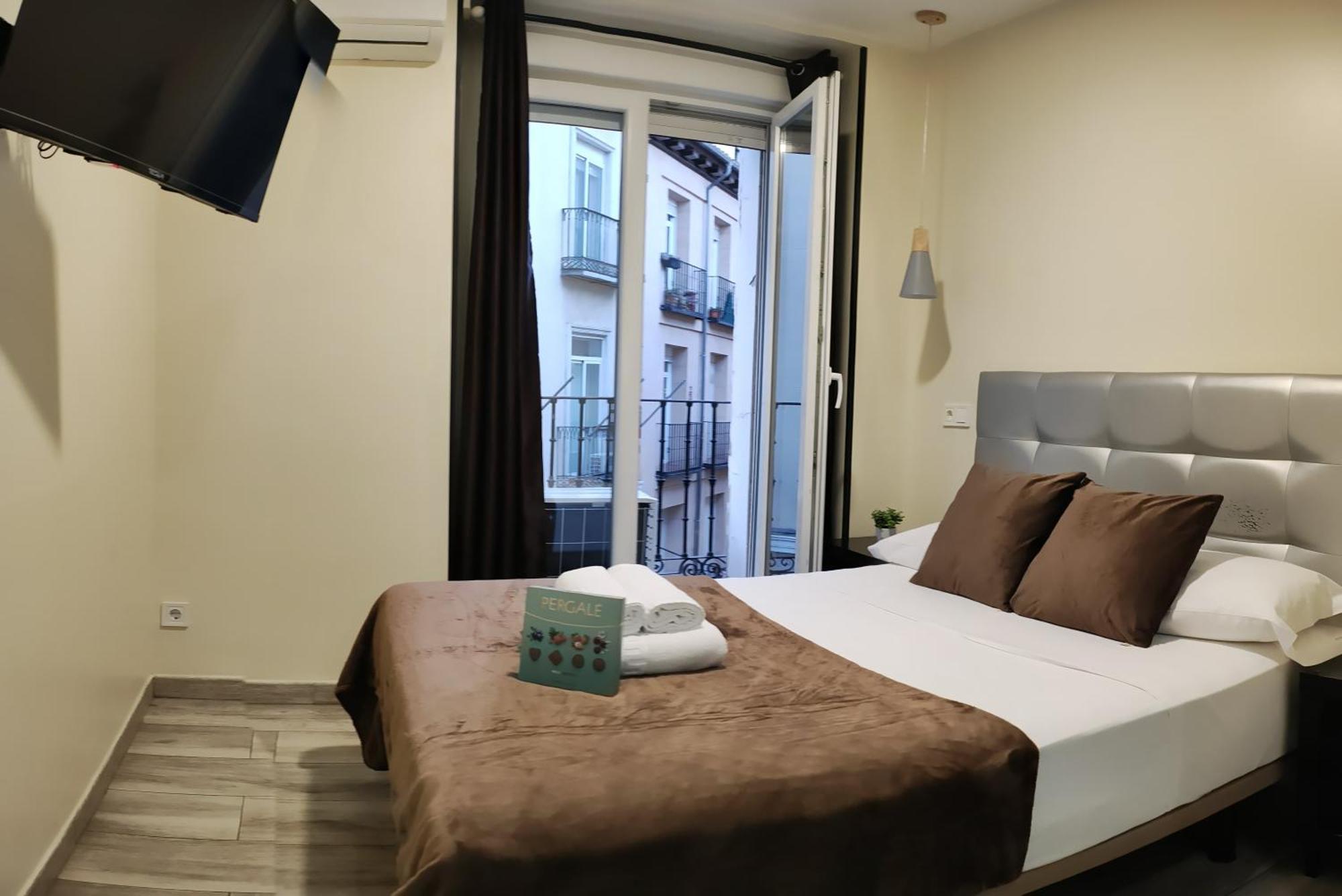 Double Room with Balcony,1632670097:JPEG