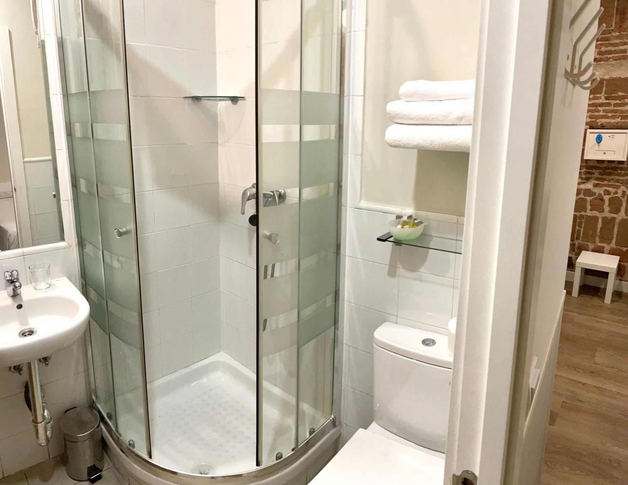 Twin Room Private Bathroom,1698867801:JPEG