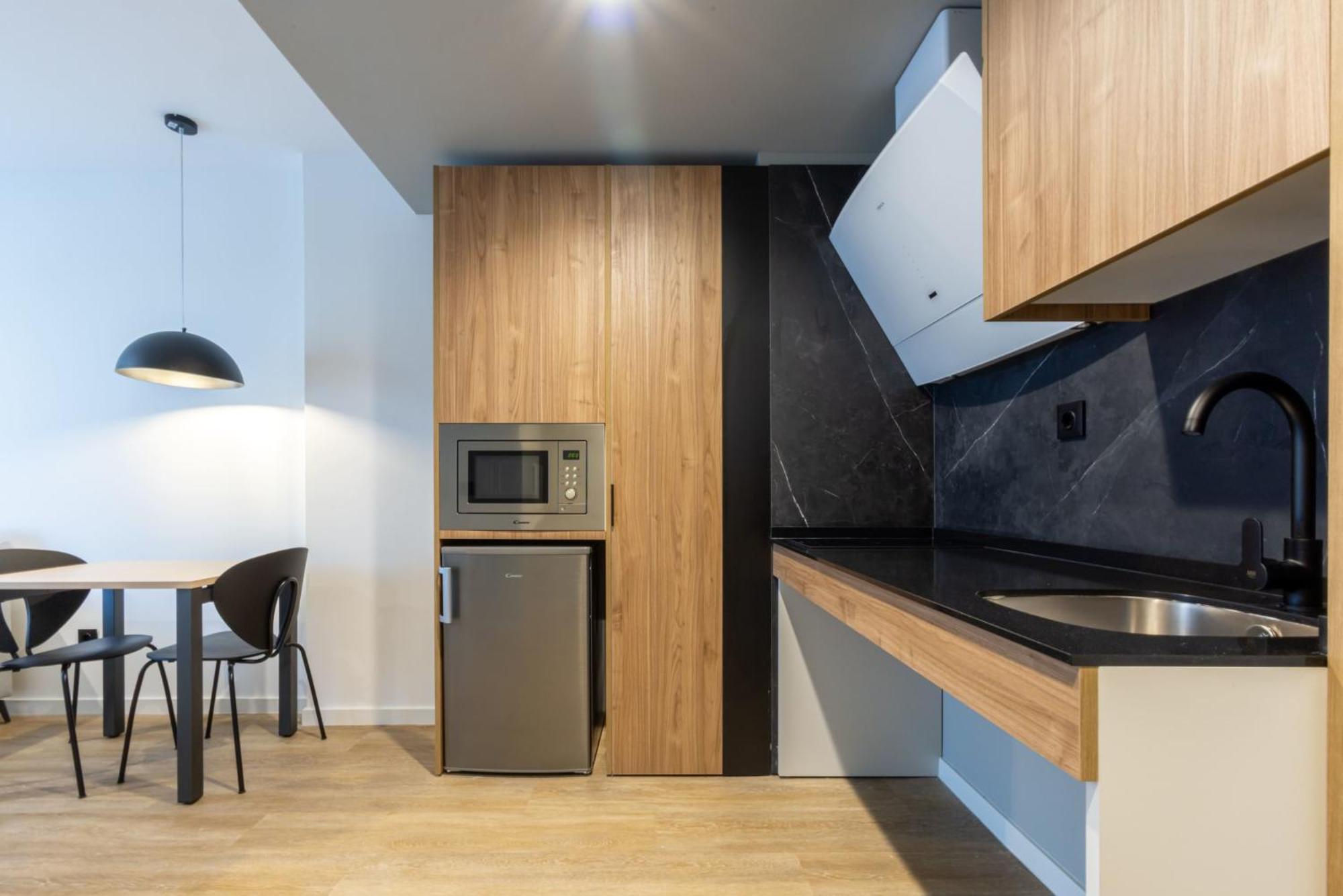 One-bedroom apartment a partially accessible bathroom