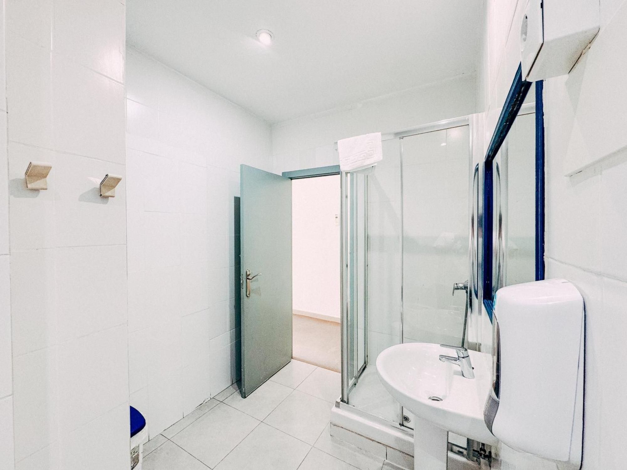Habitación Compartida Mixta de 6 camas