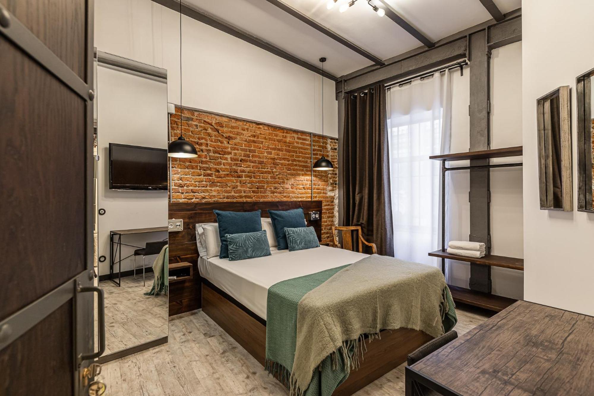 Double Room Private Bathroom