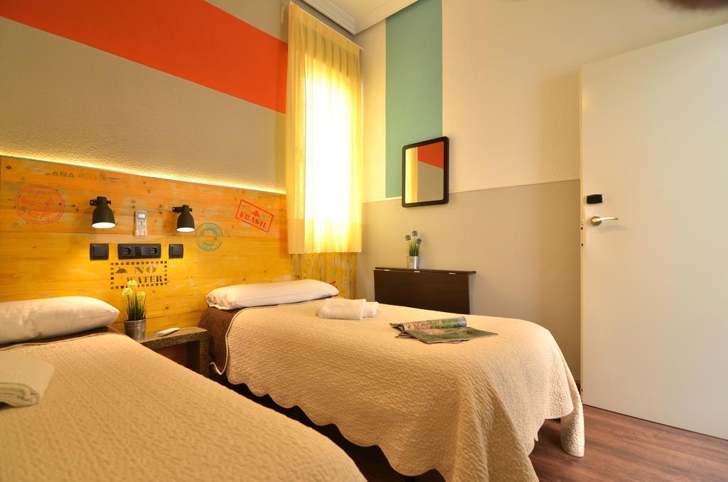 Habitación Doble con baño compartido - 2 camas
