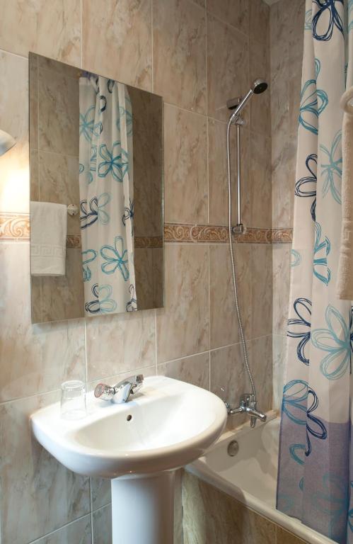Habitación Individual con baño privado