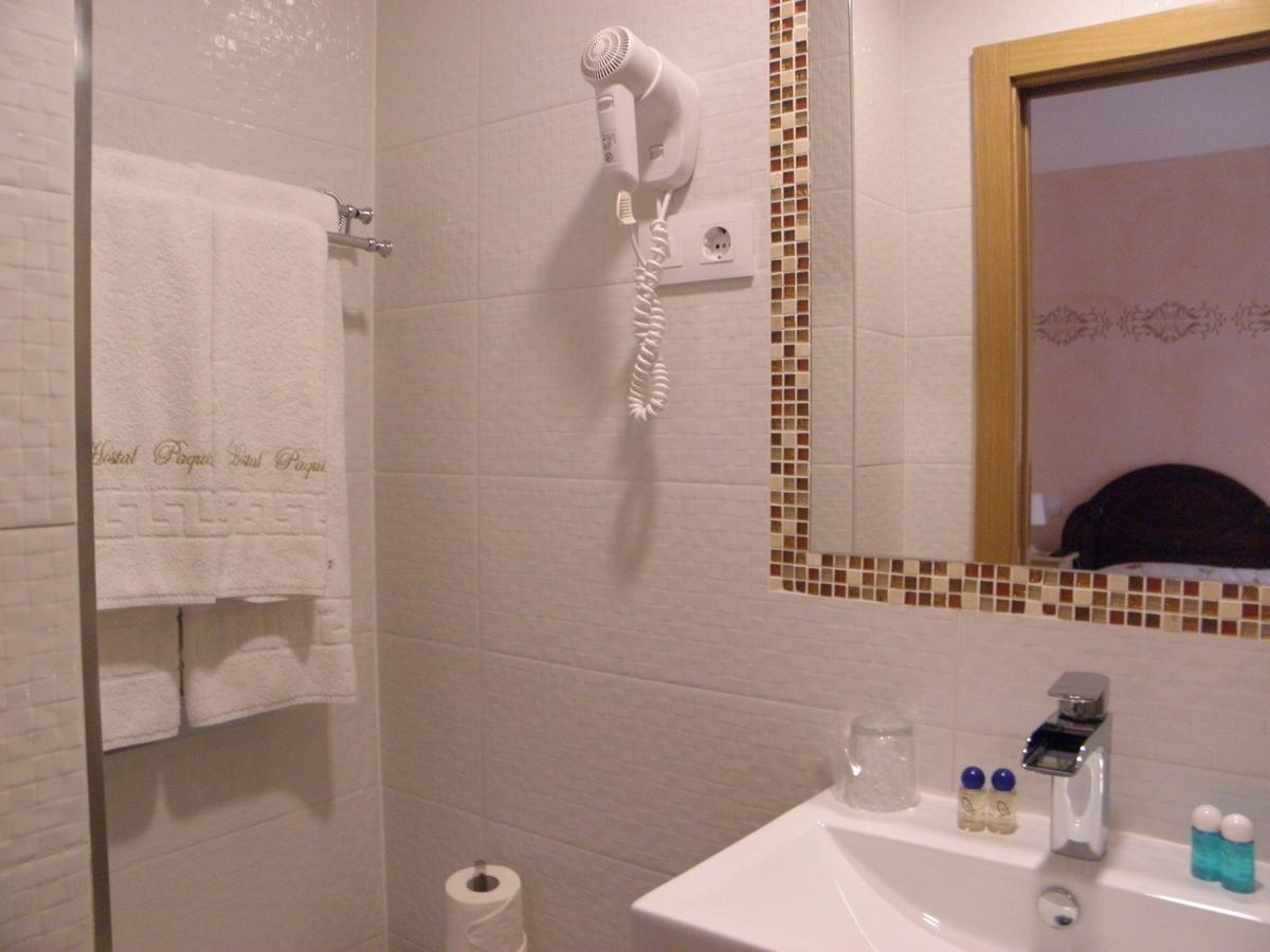 Large Double Room,548788830:JPEG