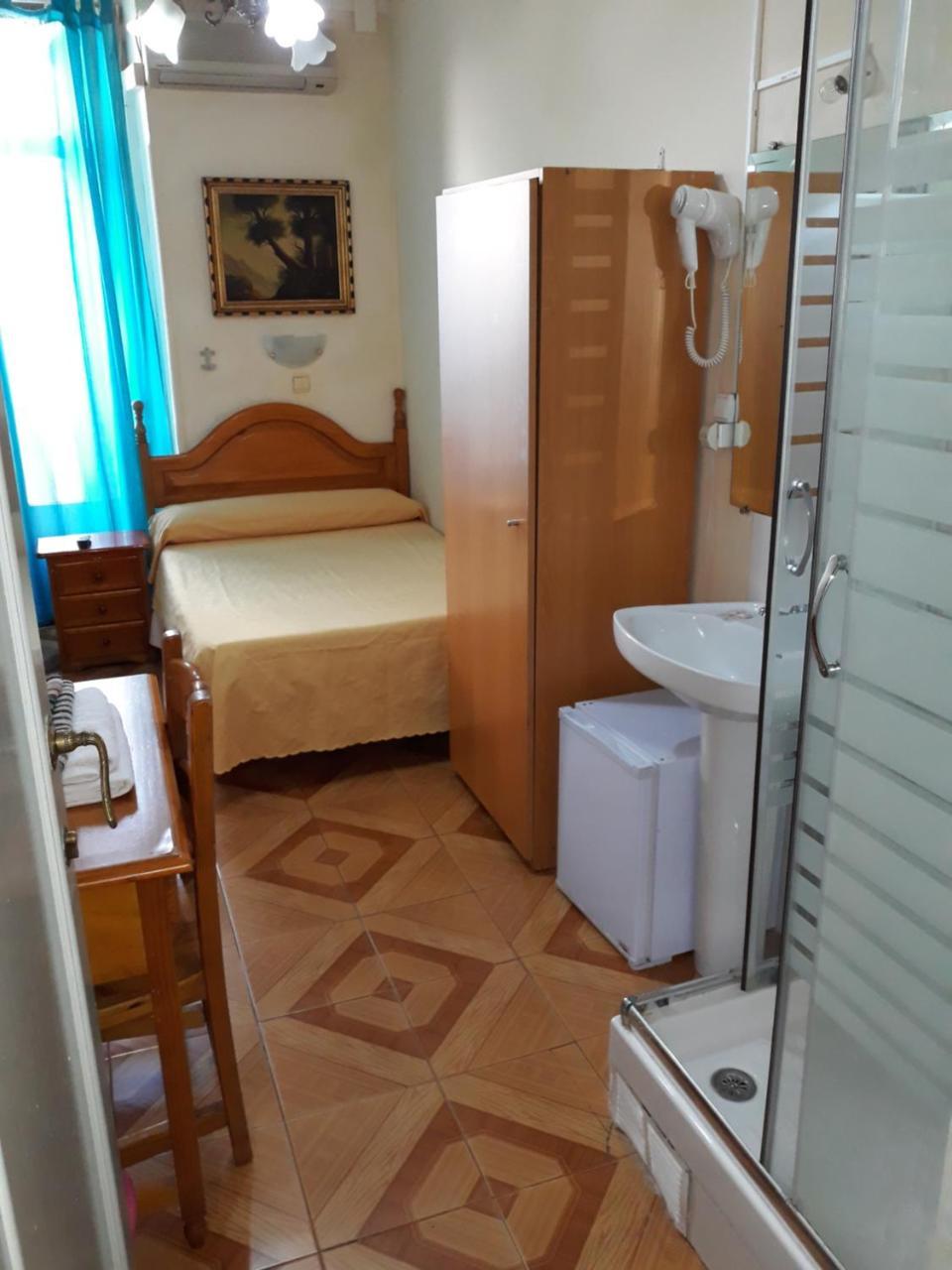 Habitación Doble con baño compartido