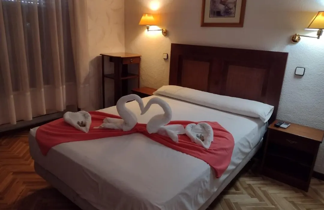 Hostal Sardinero-1