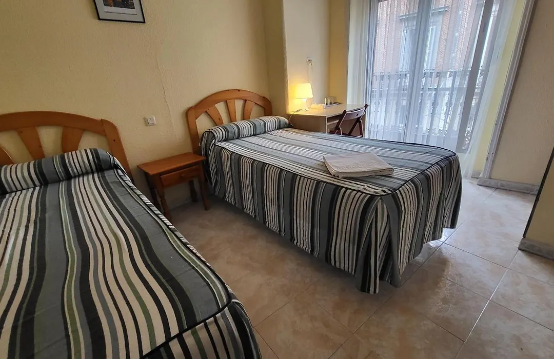 Hostal Pacios-1