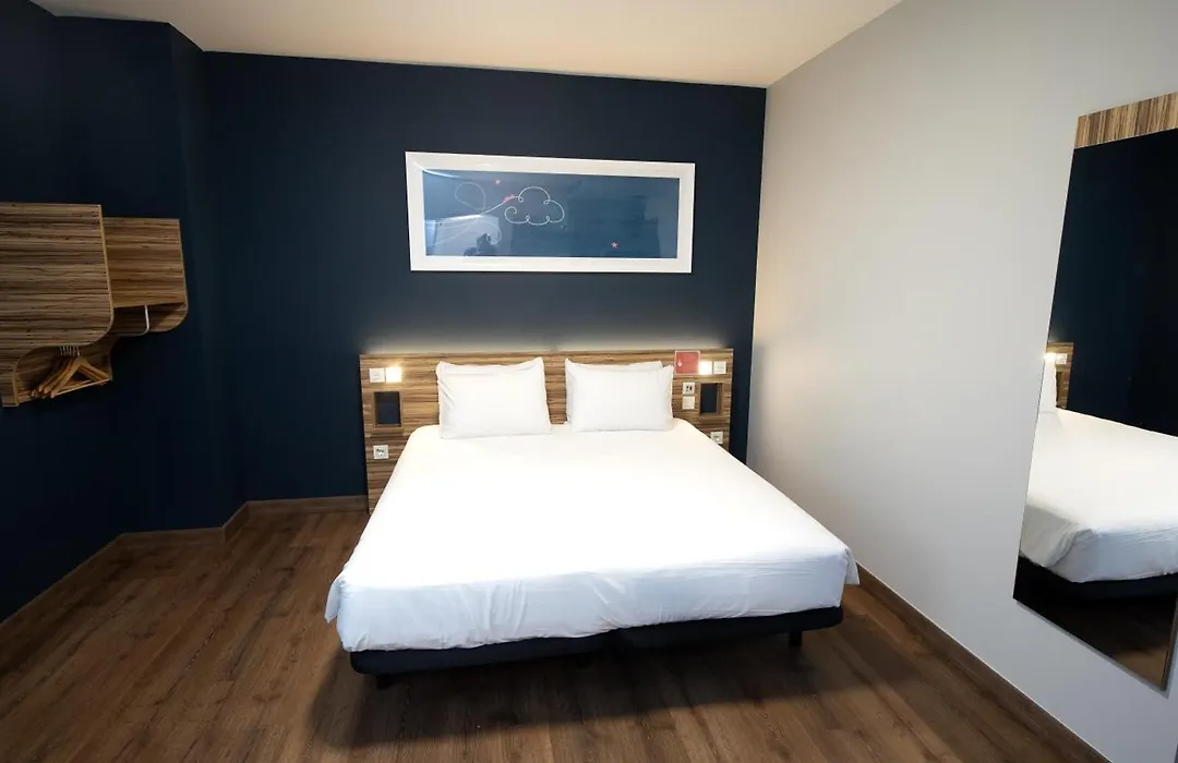 Travelodge Madrid Metropolitano-1