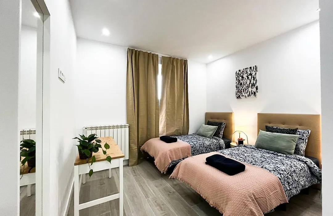 Madrid Private Rooms - Ferrer-1