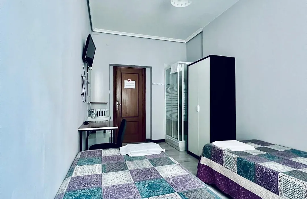 Hostal Conde De Alba-1