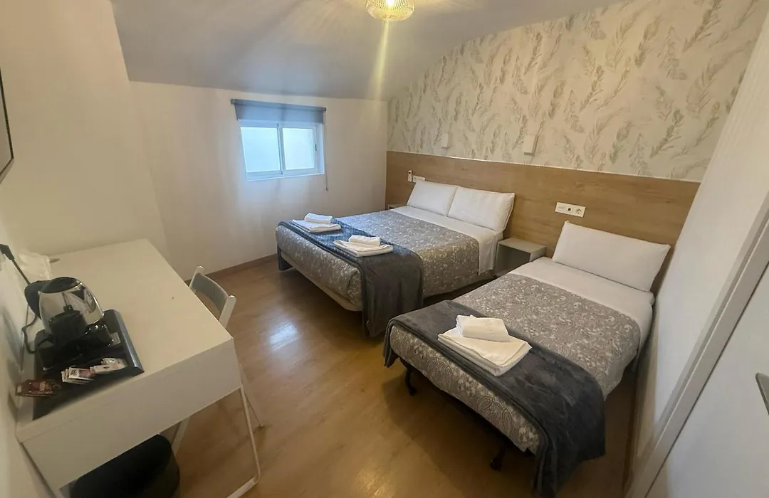 Hostal Comercial-1
