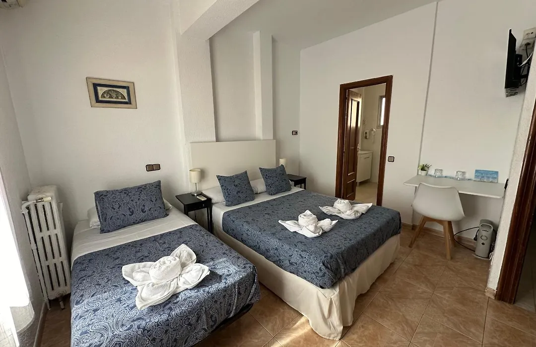 Hostal Arrate-1