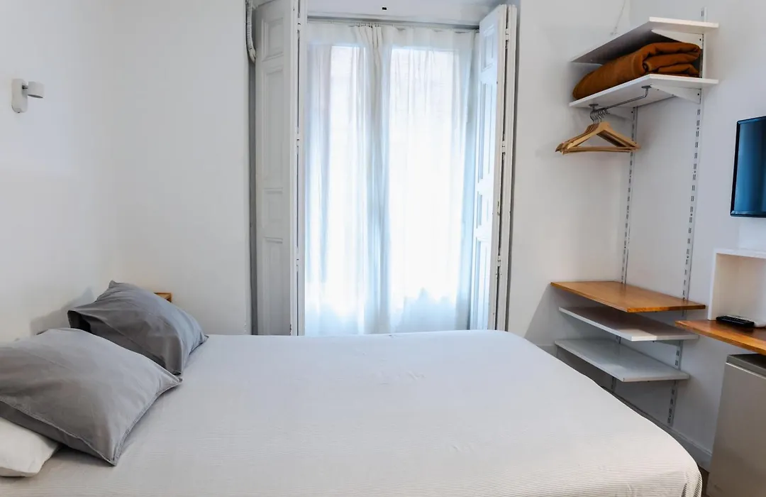 Hostal La Zona-1