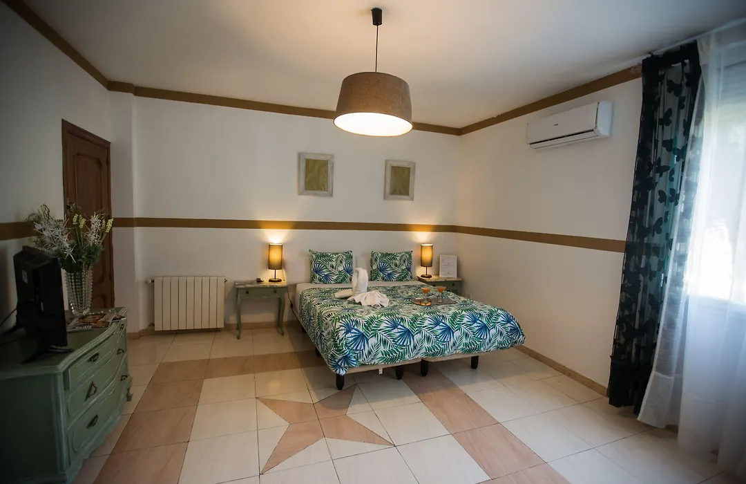 Escala Suites-1