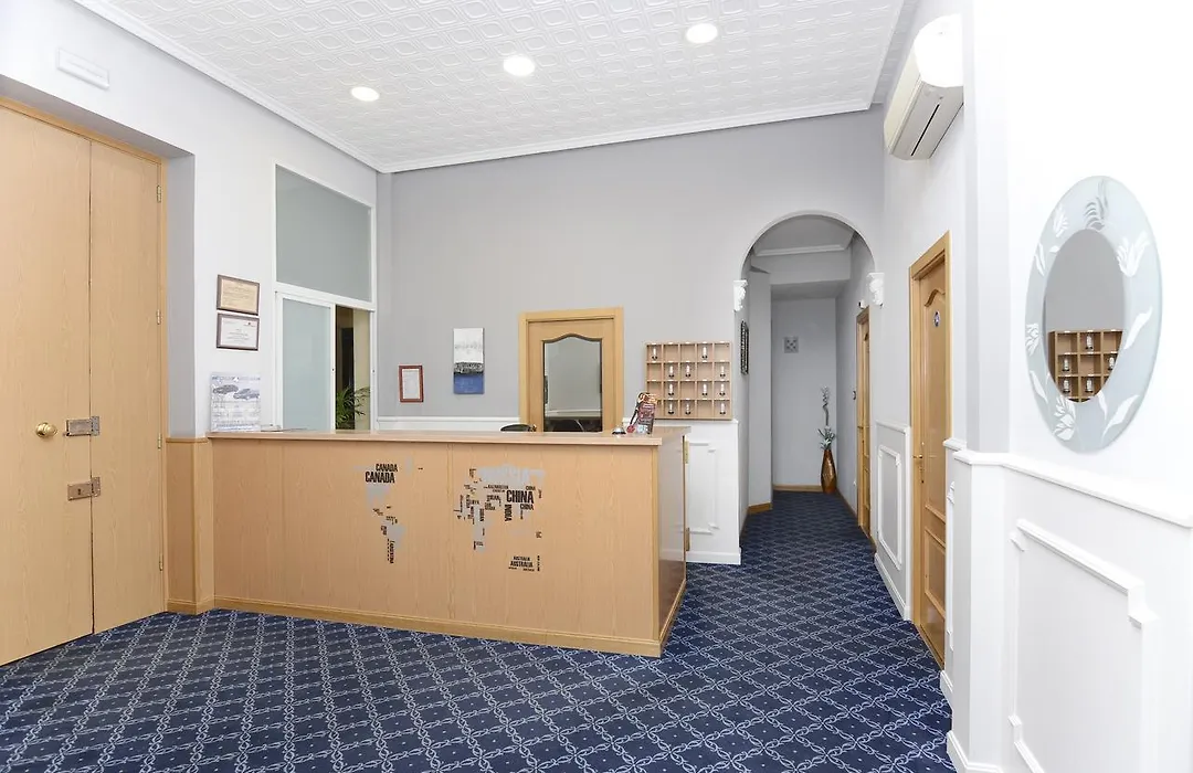 Hostal Biarritz-1