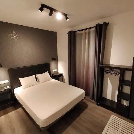 Room Pride-3