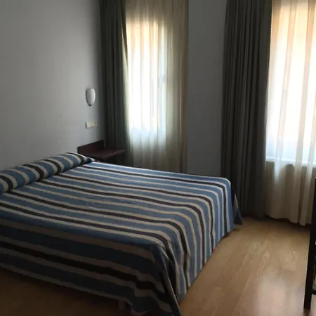 Hotel Madrid Río-3