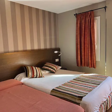 Hostal Los Coronales-3