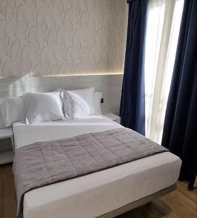 Ch La Petite Maison - Boutique - Madrid-3