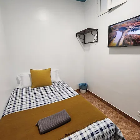 M-A Catrachos Rooms-3