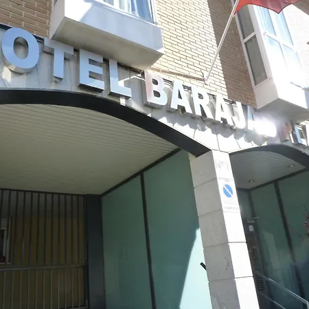 Hotel Barajas Plaza-3