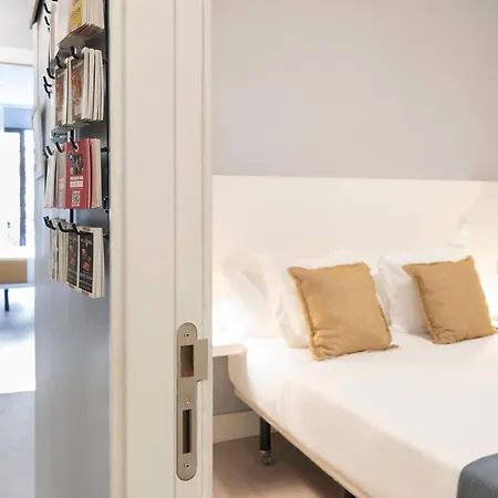 8Rooms Madrid, Smart Self Check-In Rooms-2