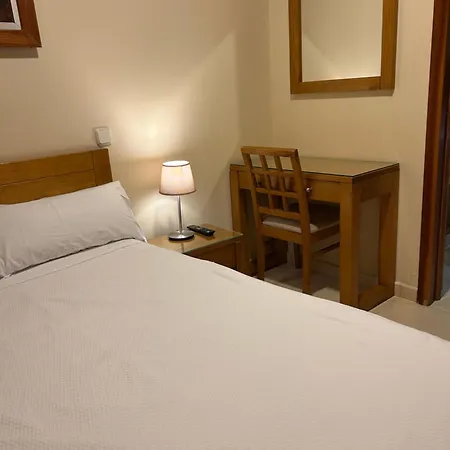 Hostal Aeropuerto-3
