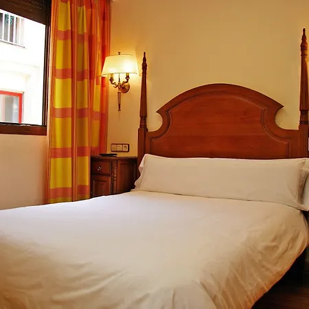 Hostal Victoria I-3