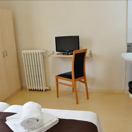 Hostal Falfes-3