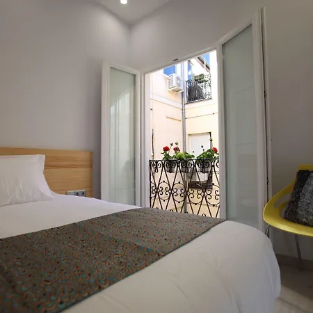 Hostal Palacio Luna-3