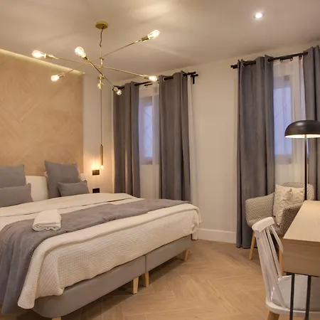 Suites You Soho-2